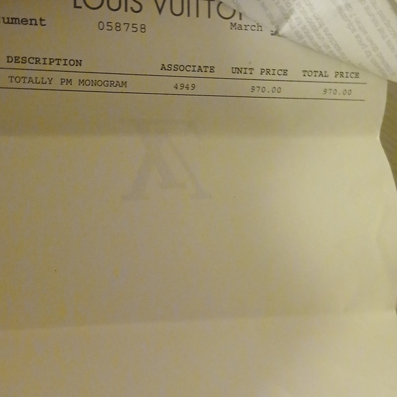 Totally - Picture 11 of 12